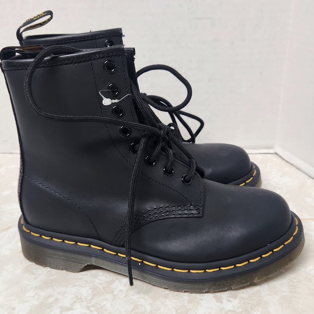 Dr Martens 11822 Black Leather Combat Boots Womens 5 US Mens 4 36 EU New
